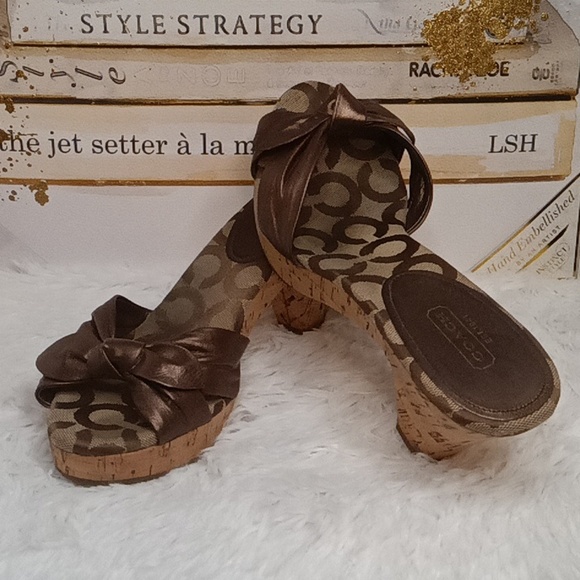 Coach Karen Pearlzd Shoes 👡 - Picture 4 of 17